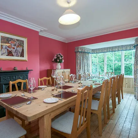 بيت للعطل The Vicarage *